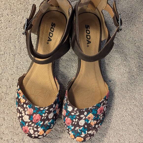 Brown and floral zipper back, ankle strap flats - Sz 8 - Picture 1 of 9